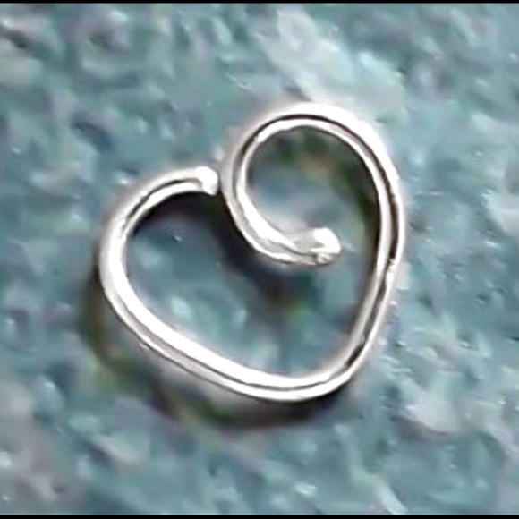 925 Sterling Silver Heart Shaped Daith Cartilage Hoop Earring 20G 19G 18G 16G - Picture 2 of 5